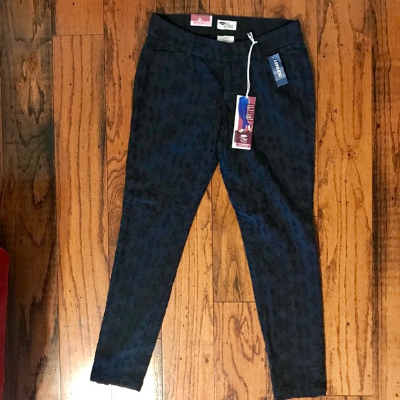 Old Navy Diva skinny ankle pants - Picture 2 of 3